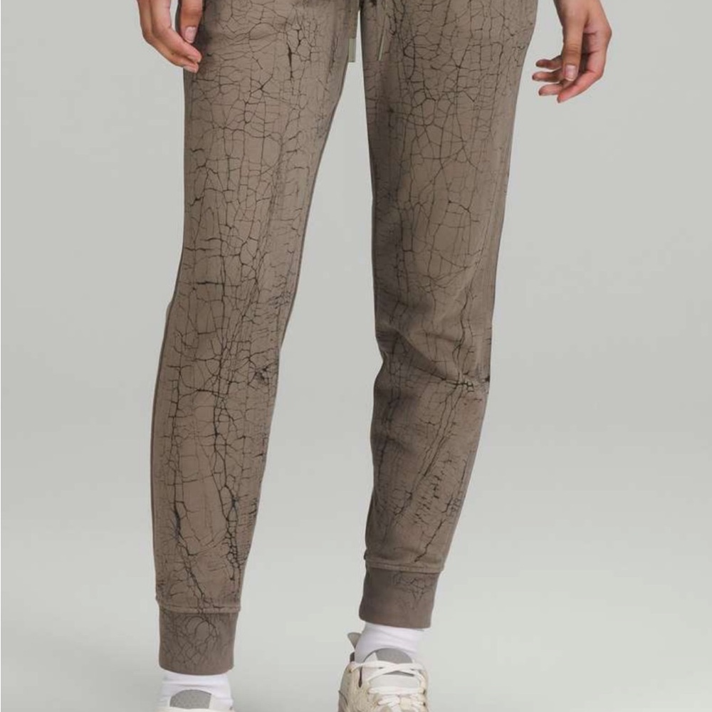 Lululemon Warm Down Jogger *7/8 Length